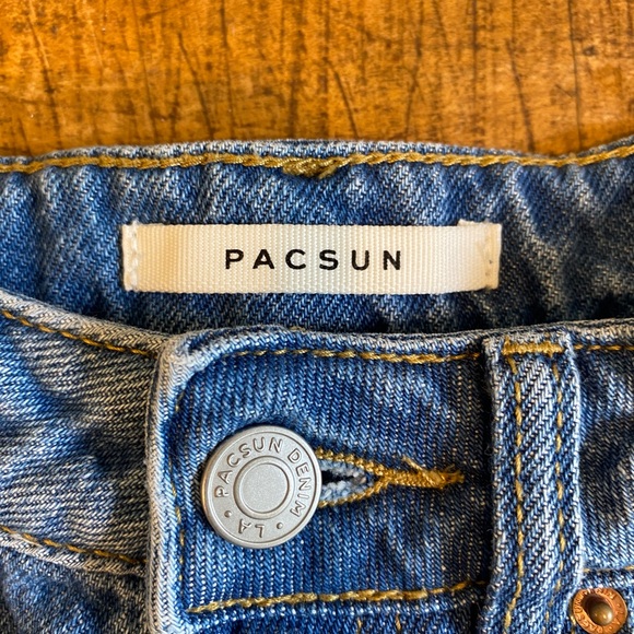 Pacsun denim jean mom shorts size 24 - Picture 2 of 4